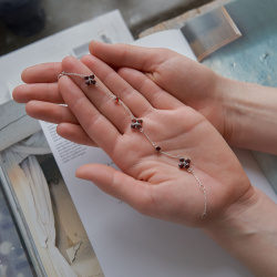 INFANTA Браслет Principessa Quadrifoglio с гранатами