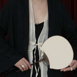 MS. MARBLE Подвеска Conch Shell (Священная раковина) на цепочке