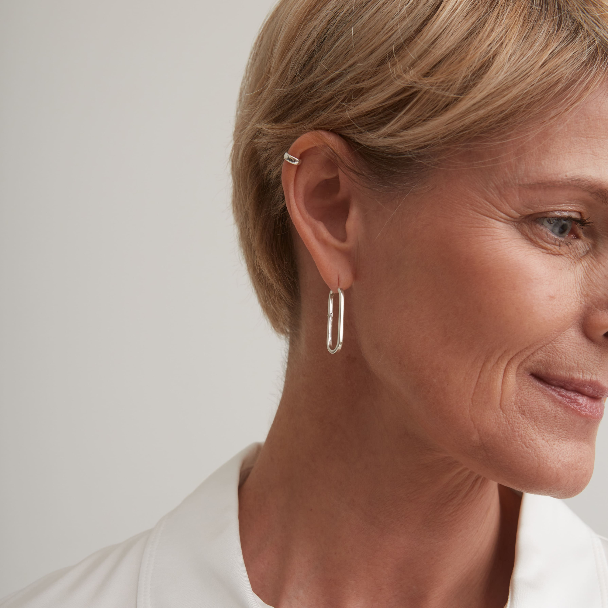 INFANTA Серьги овальные Base 8 на 24 серебро