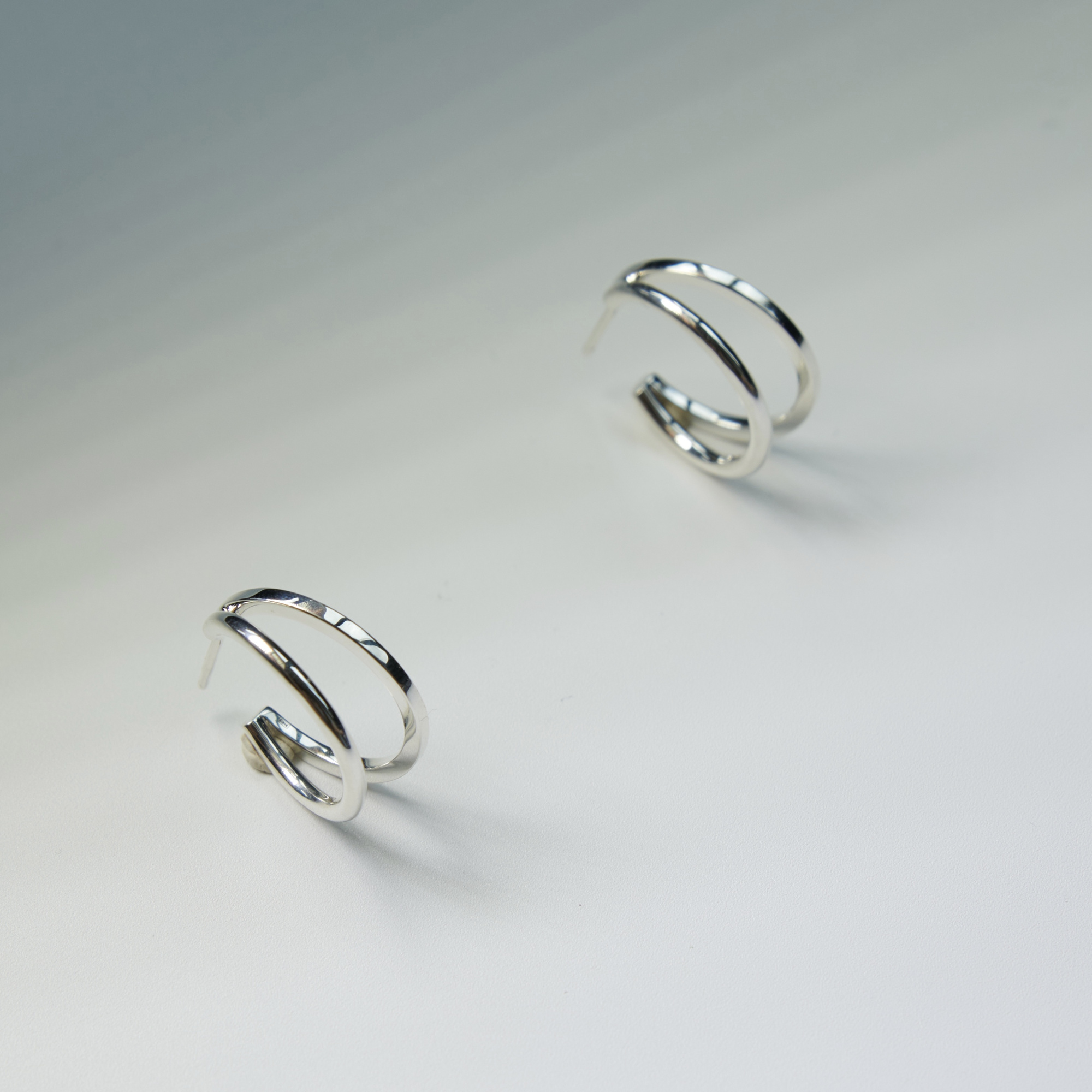 MS. MARBLE Серьги с двойным сечением Karma new age серебро