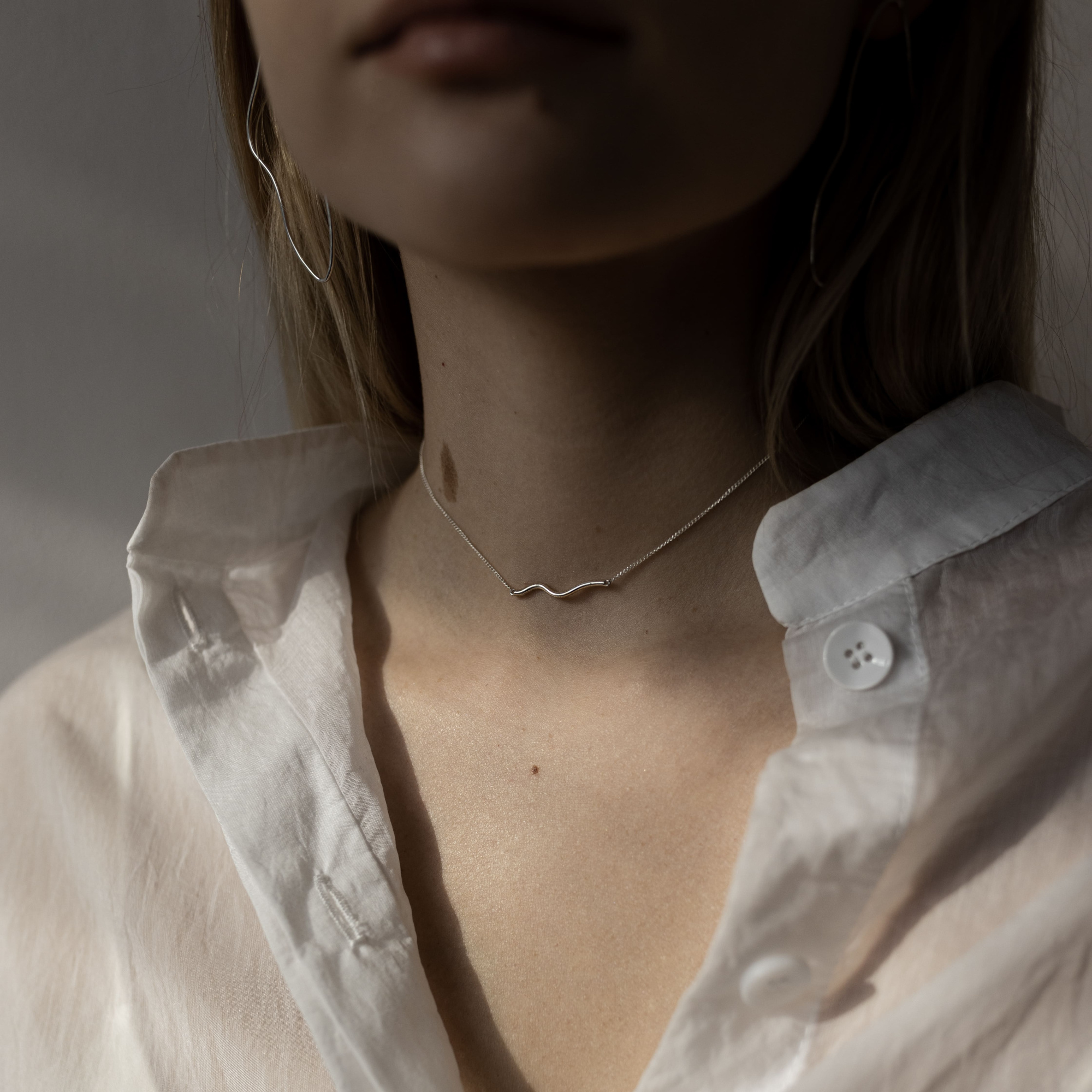 MS. MARBLE подвеска Flow с одной волной серебро