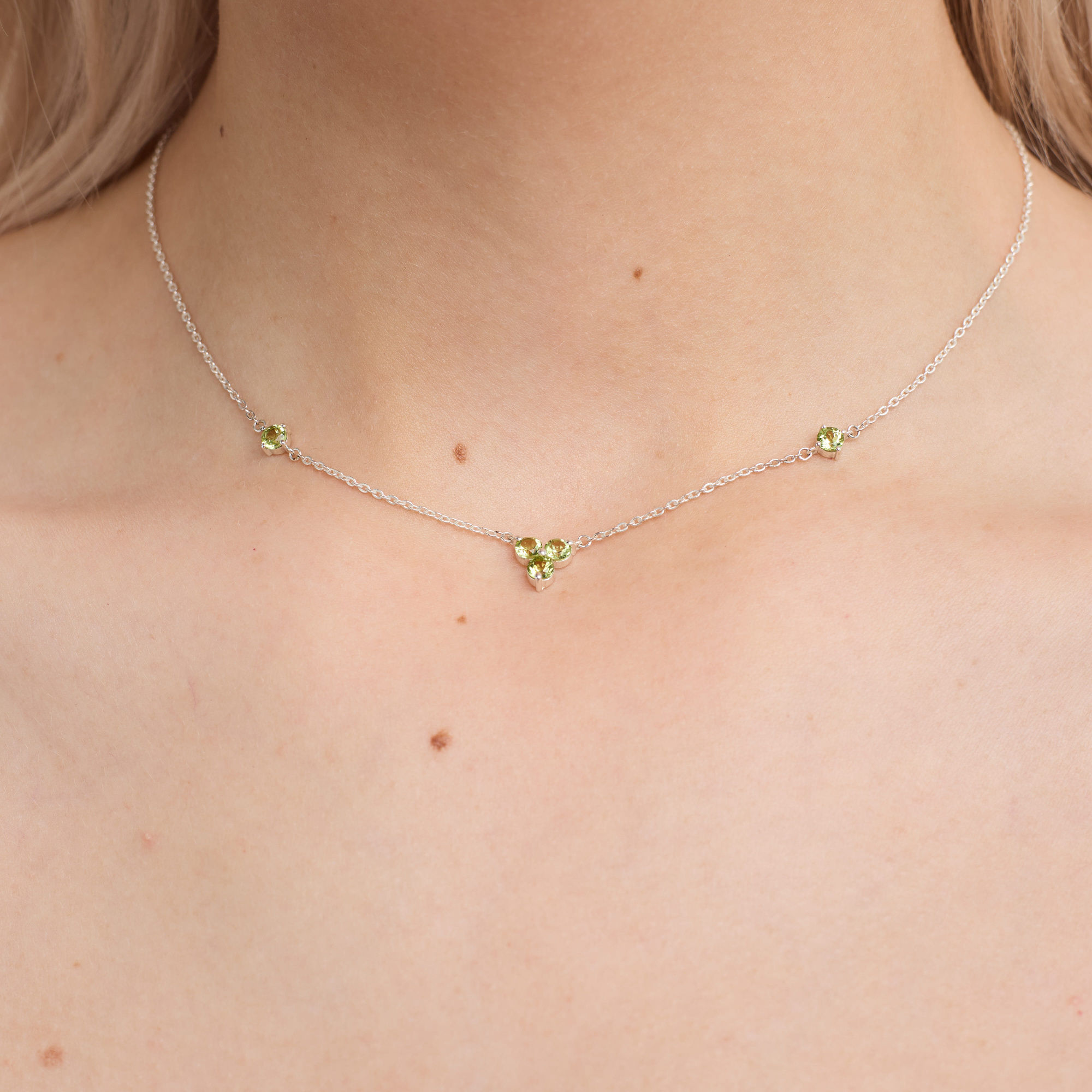 INFANTA Чокер Principessa Trifoglio piccolo с хризолитами в серебре