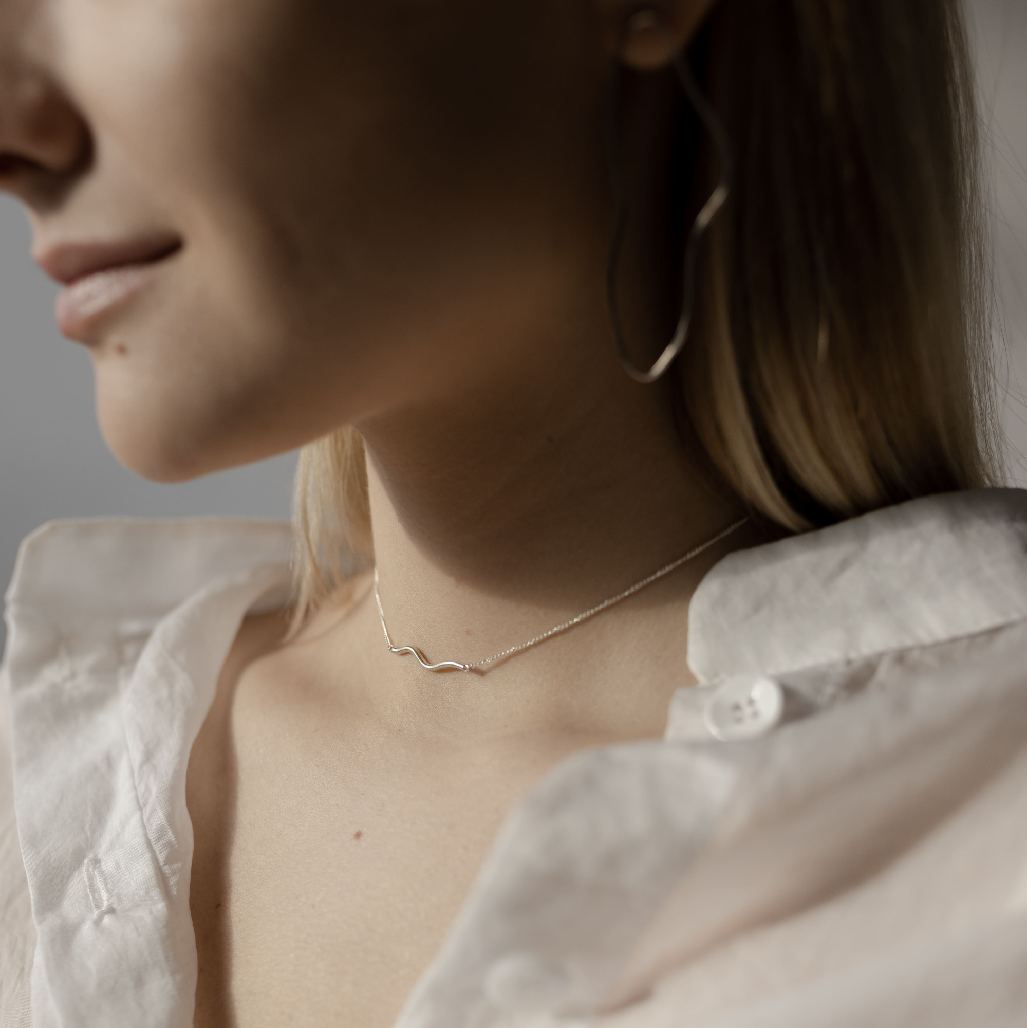 MS. MARBLE подвеска Flow с одной волной серебро