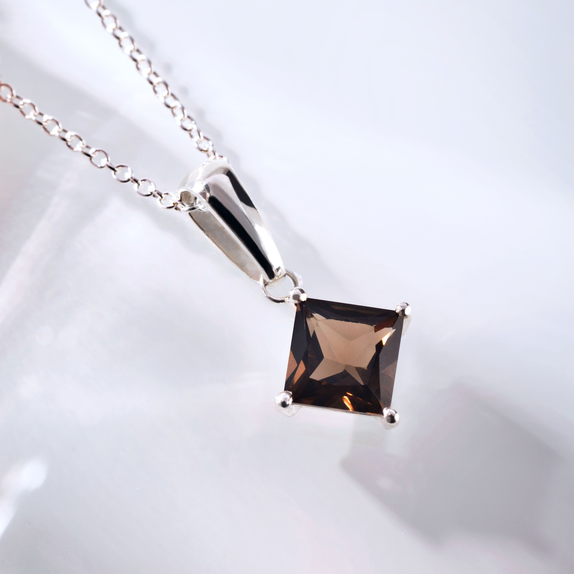 URBAN ISLAND подвеска Smoky Topaz Square Cut | Smoky