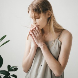 MS. MARBLE подвеска-галстук Soulmates с черным жемчугом