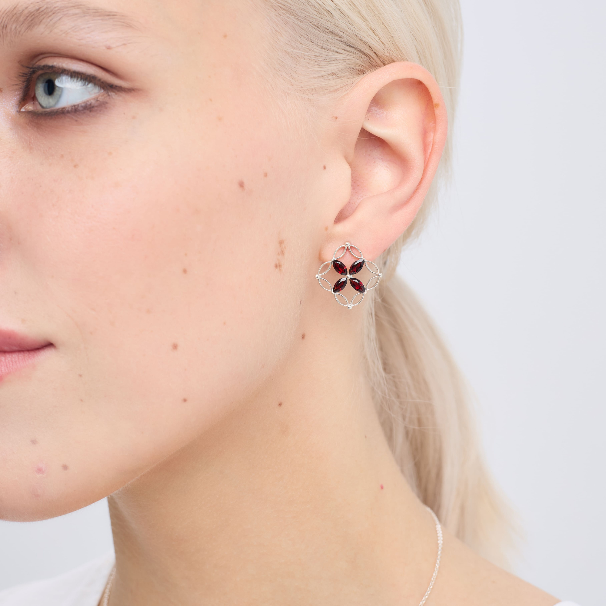 INFANTA Серьги Principessa Marchese с гранатами в серебре