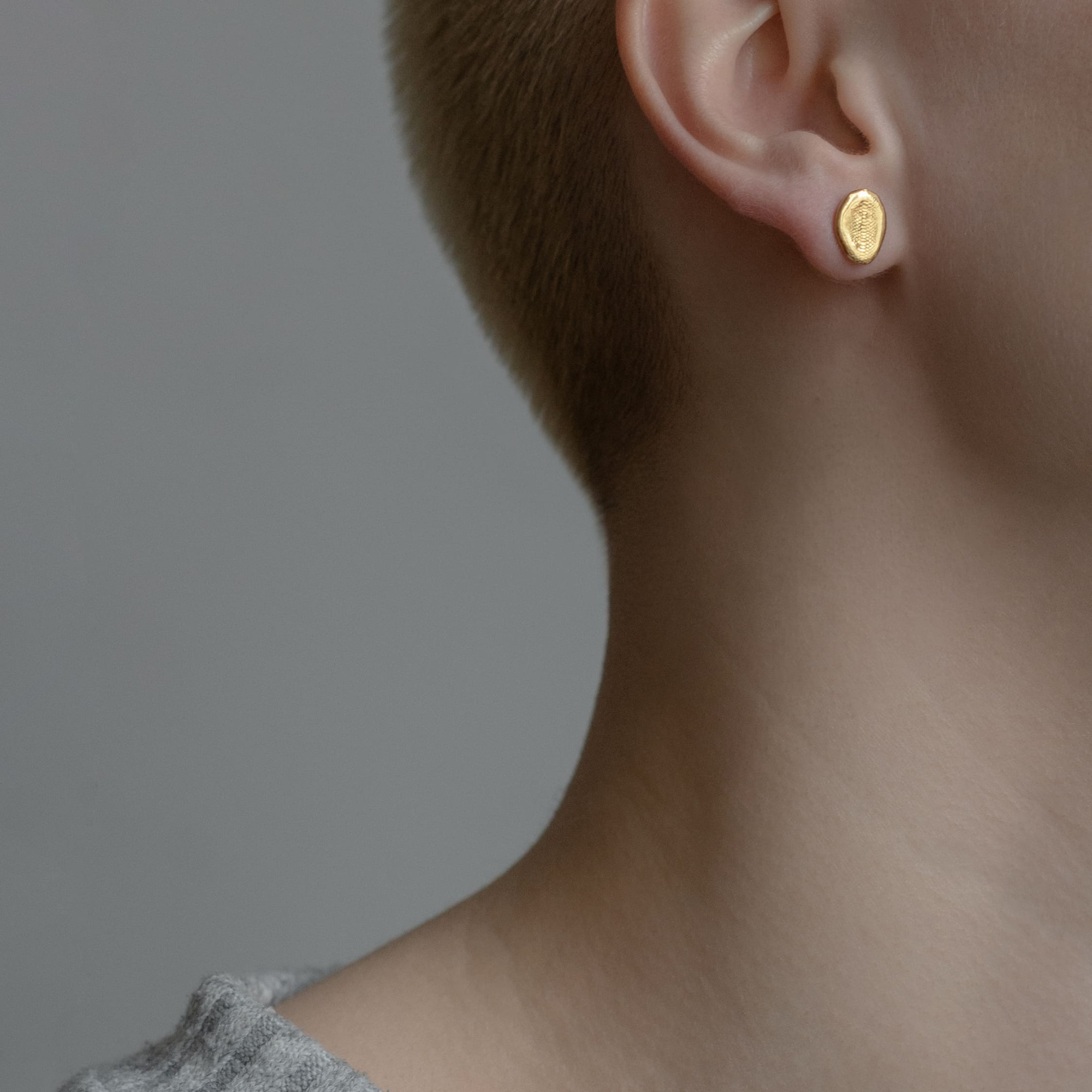 MS. MARBLE серьги-пусеты Insight позолота 