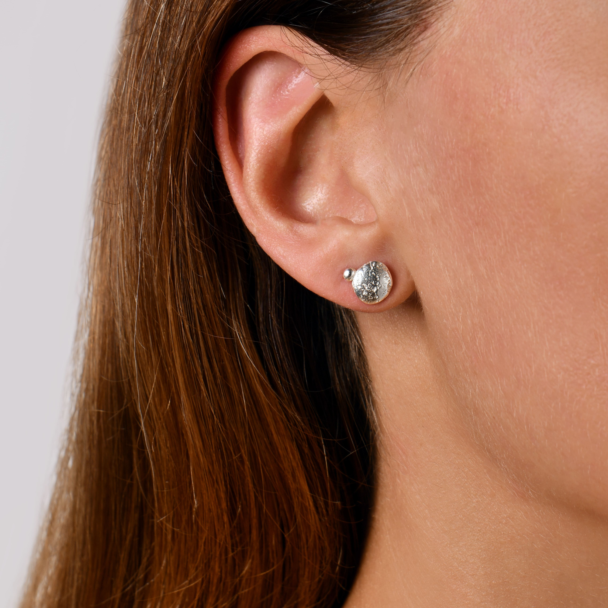 INFANTA Моносерьга-пусет маленький Sasso Галька серебро