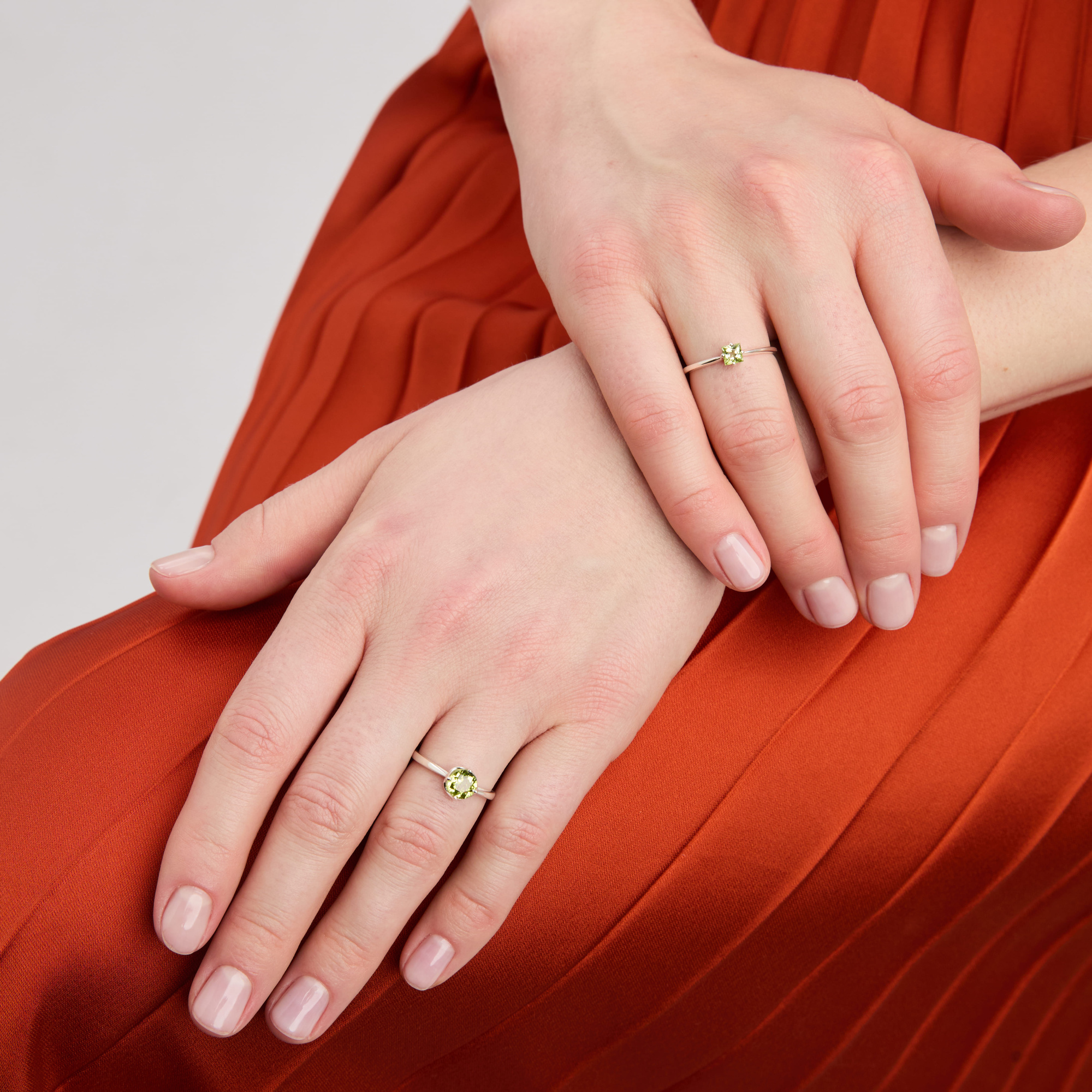 INFANTA Кольцо Principessa Punto с хризолитом в серебре