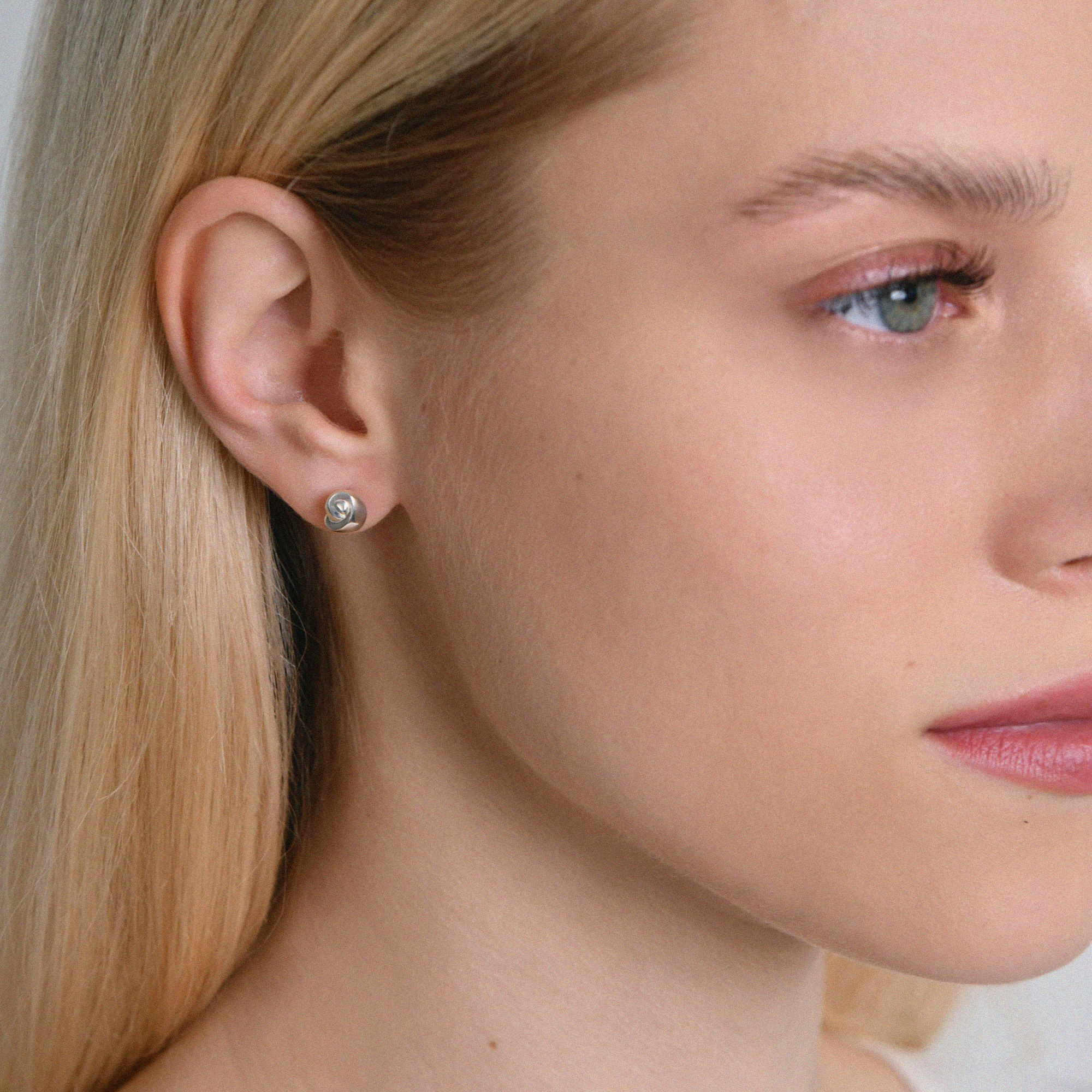 INFANTA Пусеты Nodo узелок