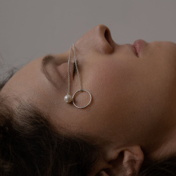 MS. MARBLE подвеска-галстук Soulmates с белым жемчугом